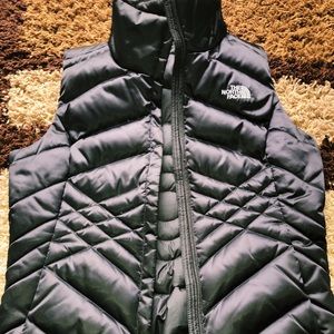 Women’s North Face Puffer Vest